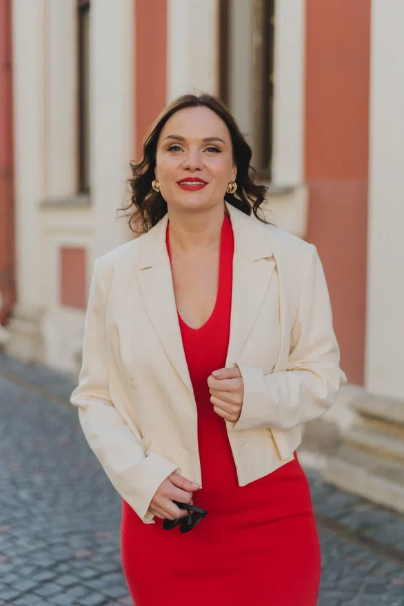 Тома Суворова
